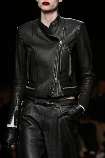 Look 1